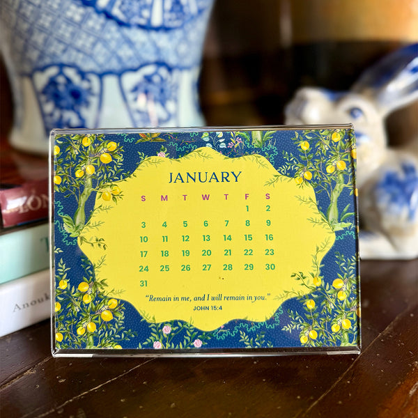 2027 Calendar w/Stand
